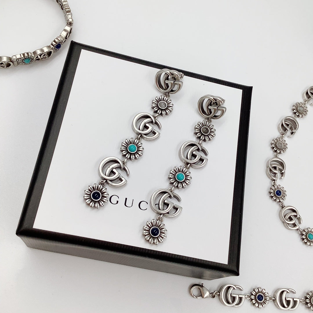 Profilbild Good Daisy Design OhrRinge & Armband & Halskette 5 Set