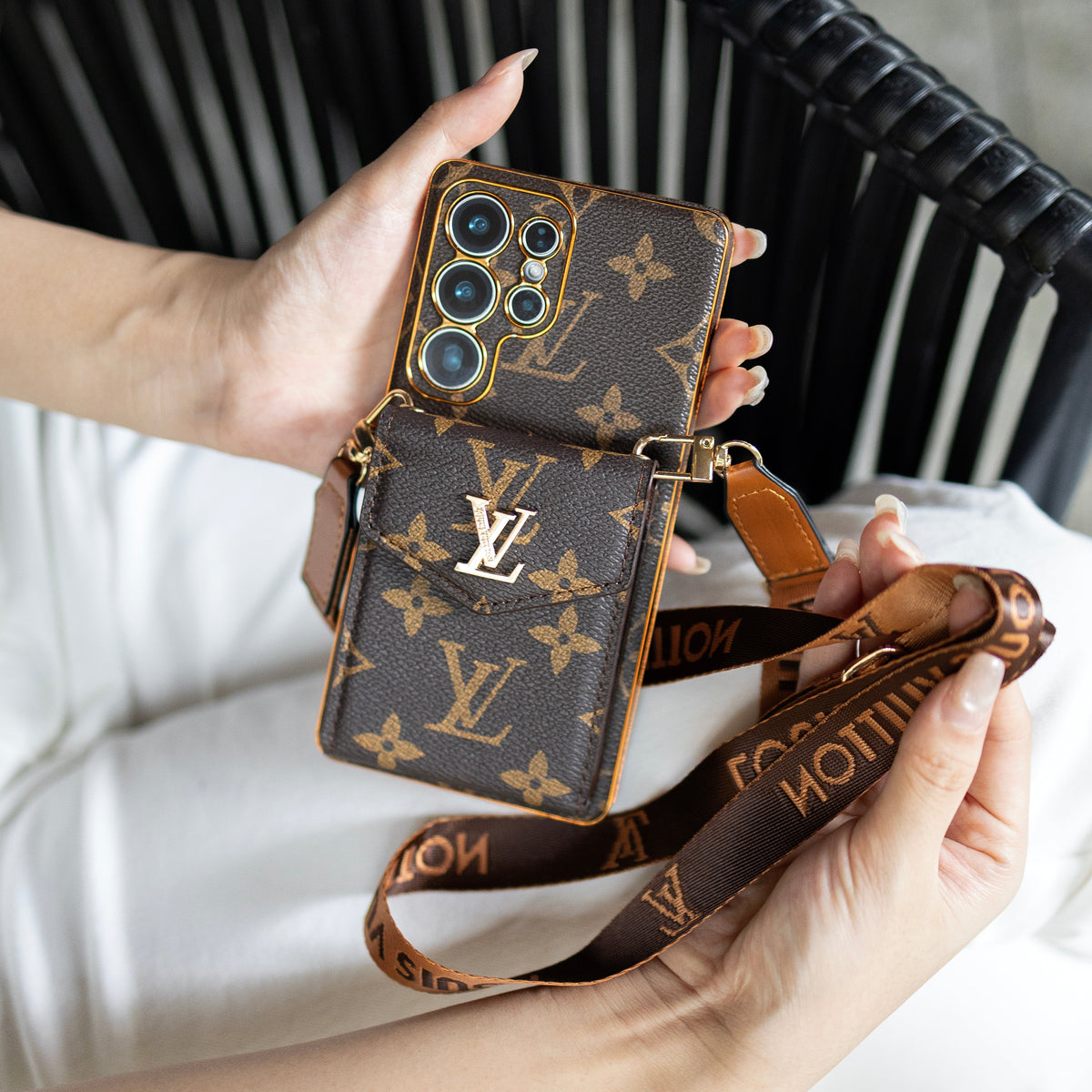 Klassische Wallet-Handyhülle mit Kartenfach und Riemen für Samsung – Originalansicht 3