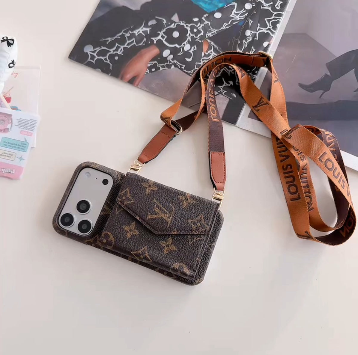 Luxuriös Monogram Umhänge iPhone Hülle | Detachable Armband · Multi-Card Geldbörse