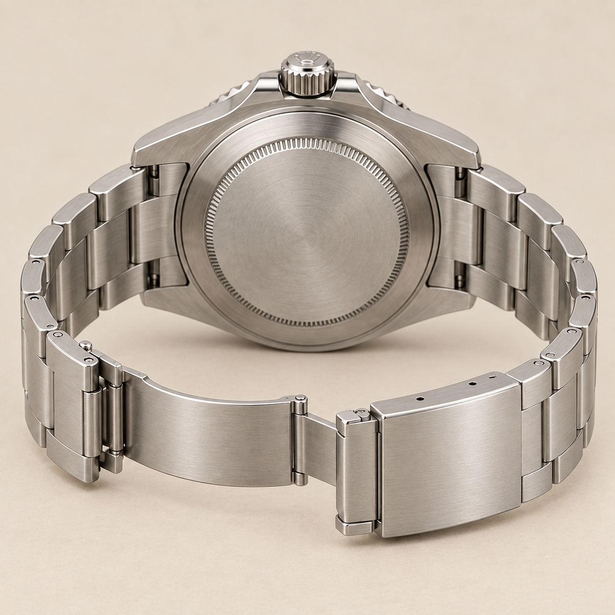 Marinus Herrenuhr, 41 mm, geschlossene silberfarbene Rückseite mit geöffneter Faltschließe