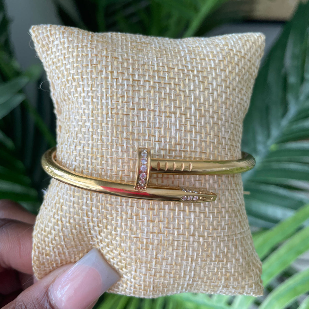 Profilbild Gold Diamond Nail Armband