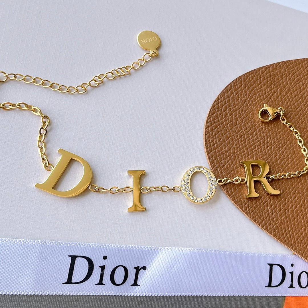 Profilbild Letter rhinestone Armband