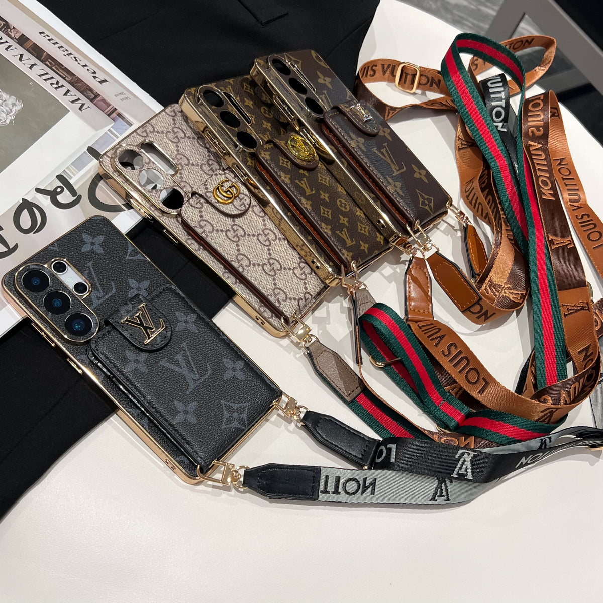 Monogramm-Crossbody-Handyhülle mit Kartenfach für Samsung – Originalansicht 6
