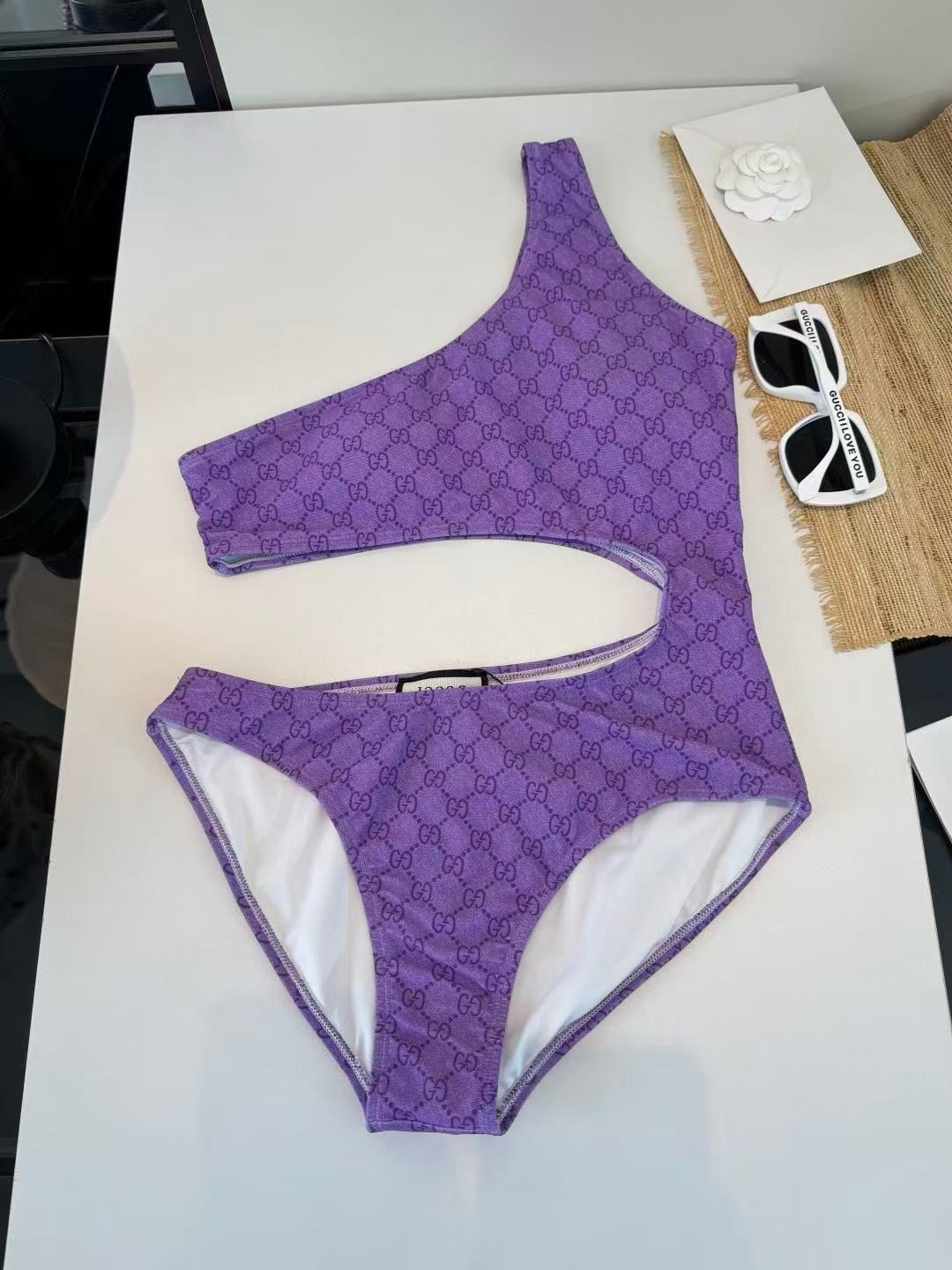 Profilbild Badundanzug Asimmundtrico Cutout Monogram GG Viola