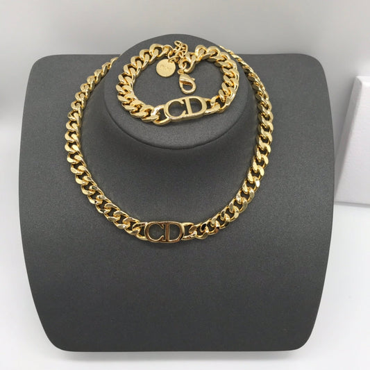 Profilbild Dove Gold Chain Design Halskette & Armband 2 Set
