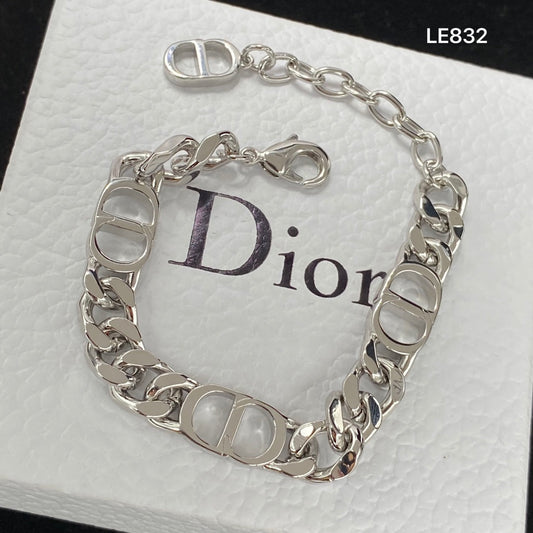 Profilbild Dove Chain Armband & Halskette Set
