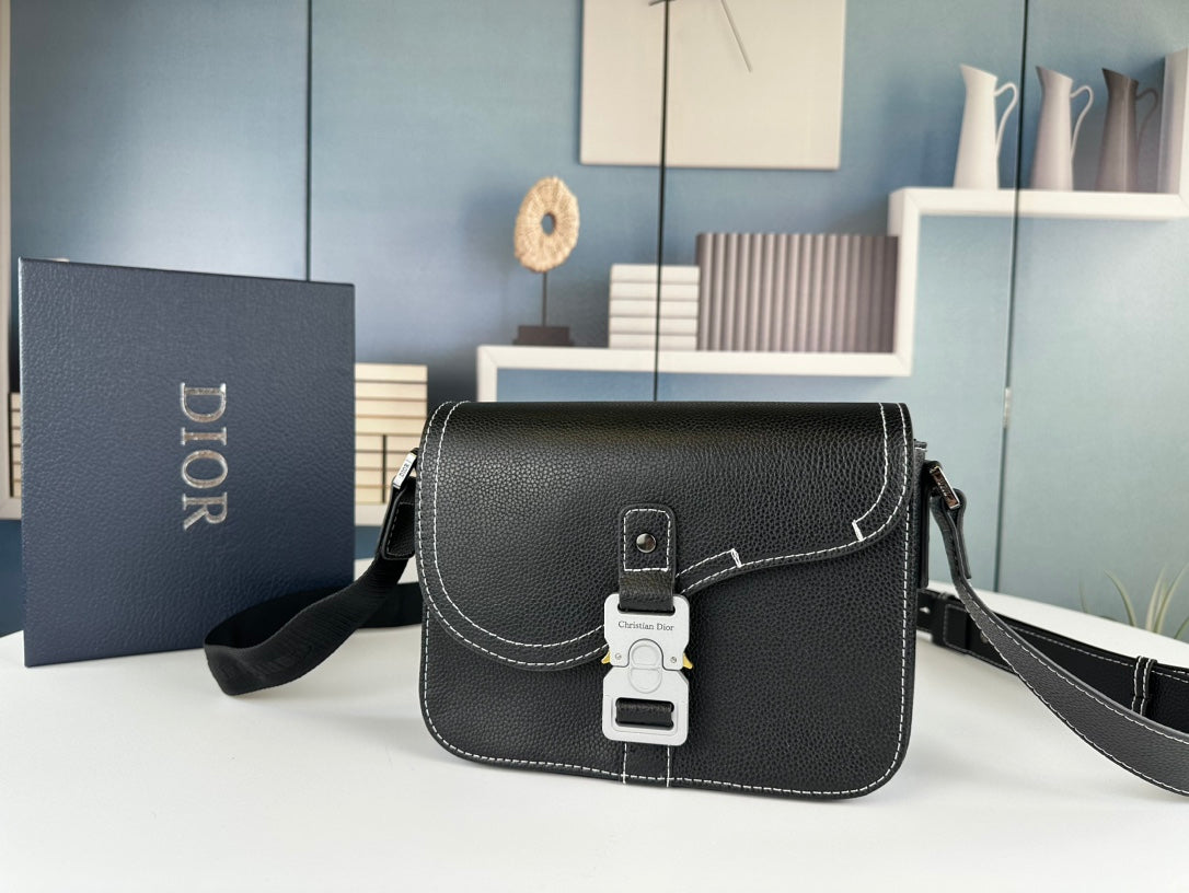 Klassische Leder-Crossbody-Tasche – Originalansicht