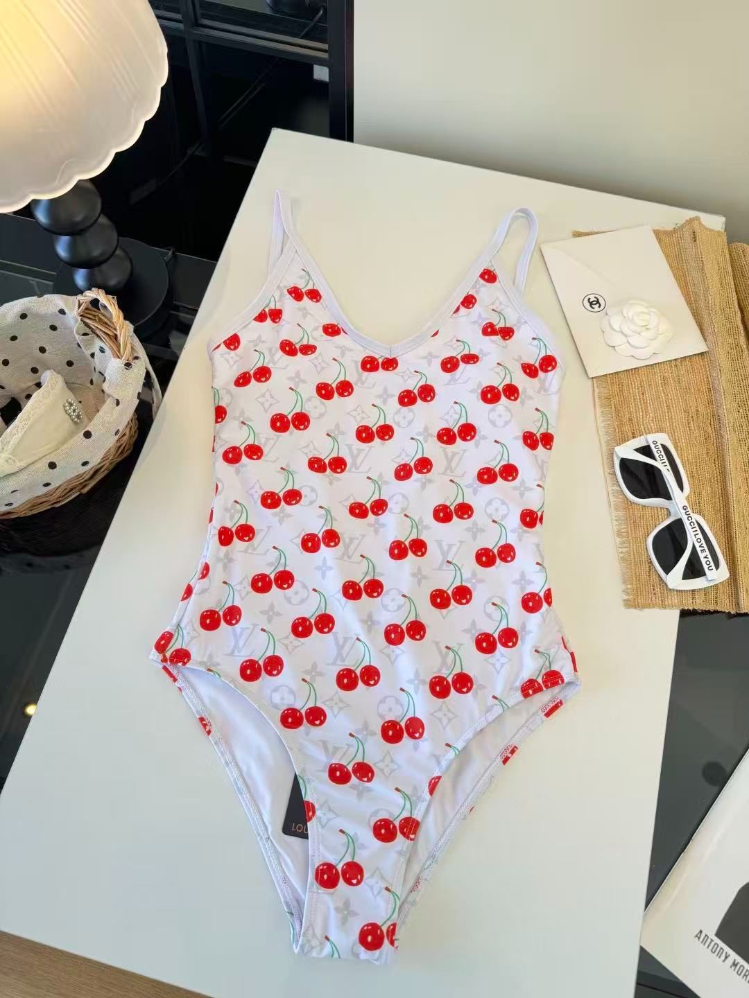 Profilbild Badundanzug Chundrry Monogram Print Wundiß/Rot