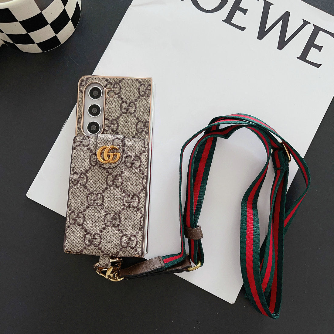 Monogramm-Crossbody-Kartenhülle für Samsung Z Fold – Originalansicht 3