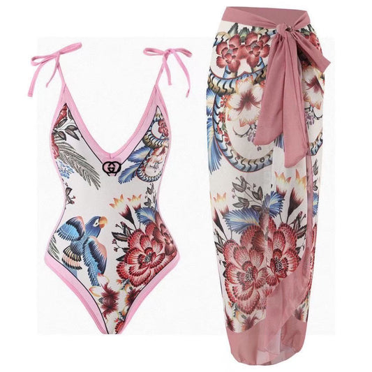 Profilbild Badundanzug und Sarong Print Blumundn Tropisch