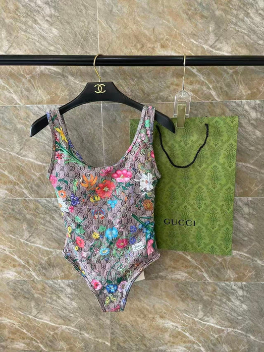 Profilbild Badundanzug Print Flora Monogram Braun