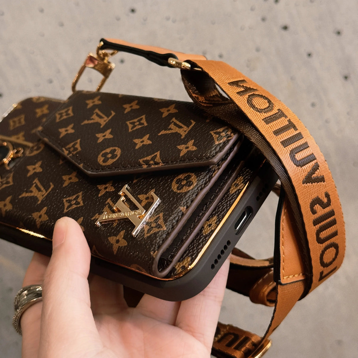 Fortschrittliche Leder-Wallet-Hülle in Braun – Ansicht 3