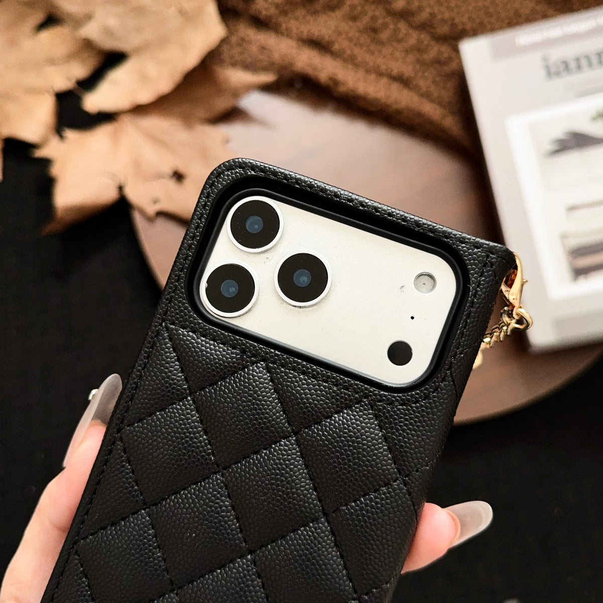 Gesteppte Luxus-Wallet-Hülle mit Quaste – Ansicht 2