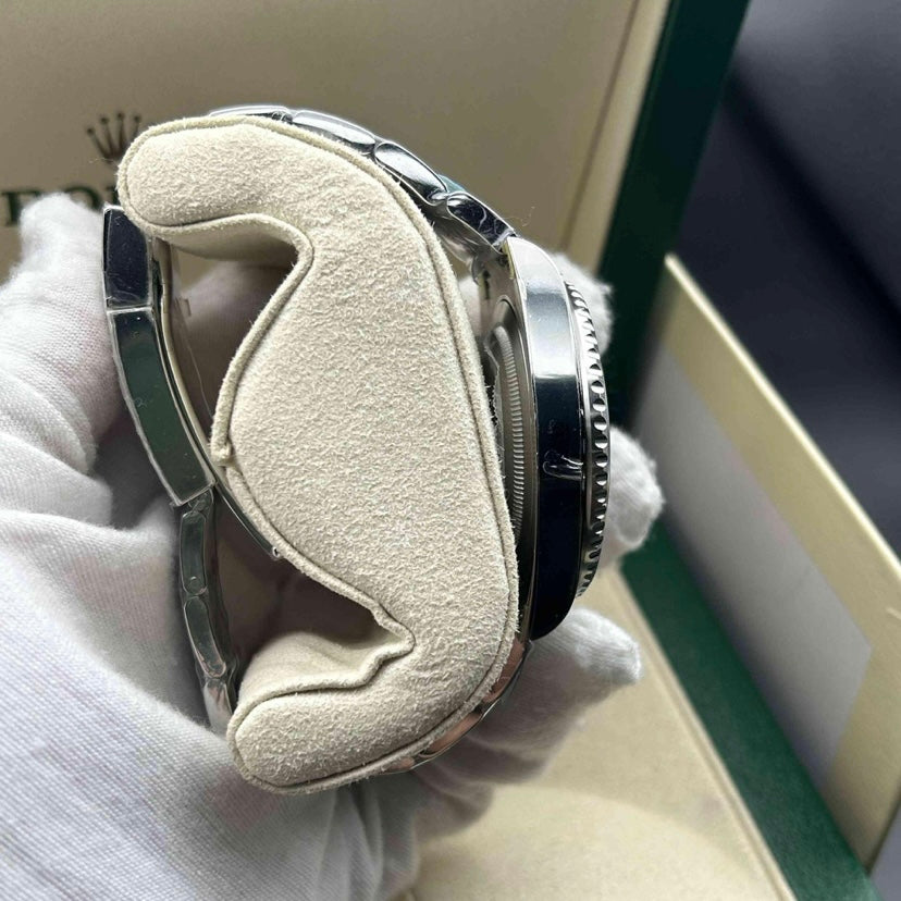 Meridian Sportuhr Grün-Schwarz mit Gliederarmband 40 mm