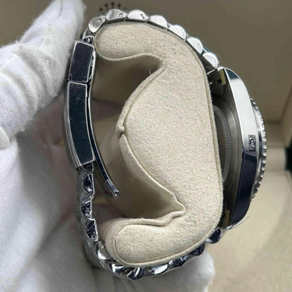 Meridian Sportuhr Grün-Schwarz mit feinem Gliederarmband 40 mm