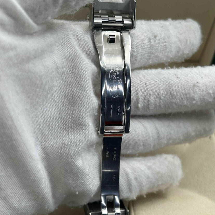 Meridian Sportuhr Grün-Schwarz mit feinem Gliederarmband 40 mm