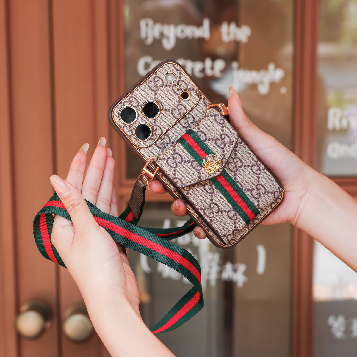 Vintage Wallet-Handyhülle mit Crossbody-Gurt – Ansicht 7