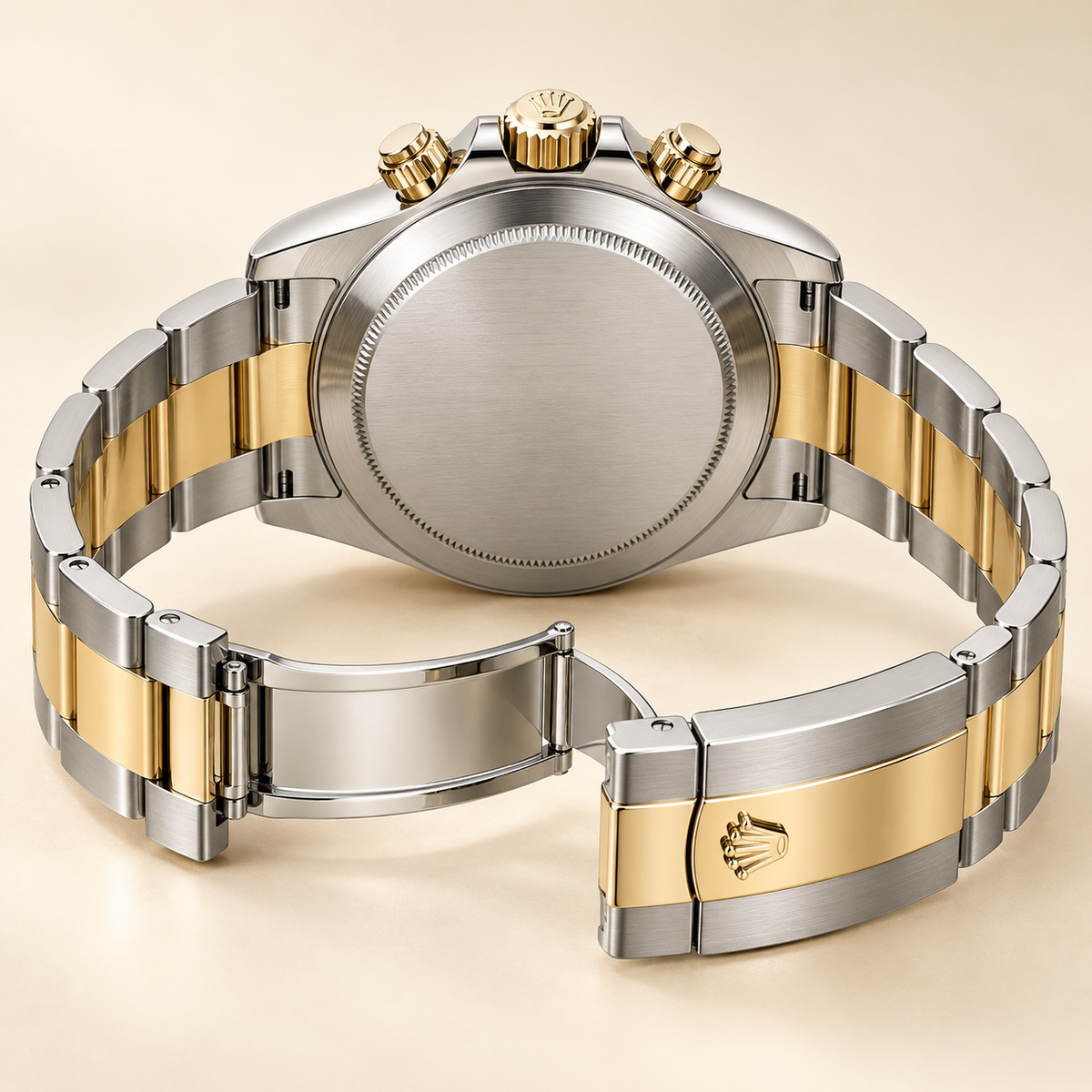 Aurelio Chronograph, geschlossene Rückseite und geöffnetes Bicolor-Gliederarmband