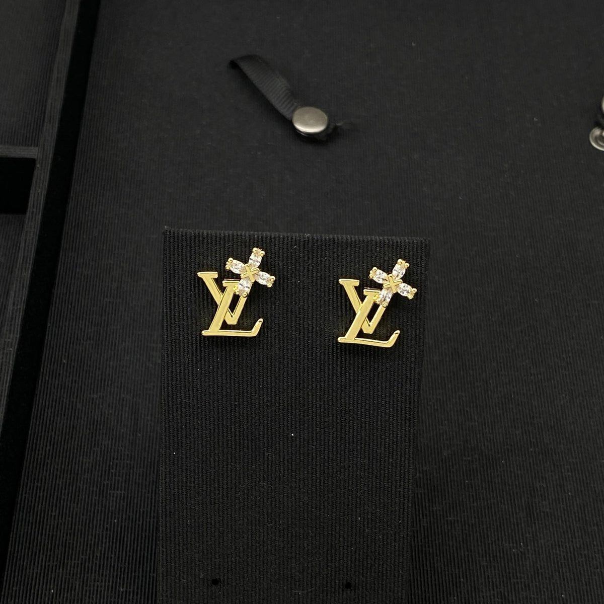 Profilbild Goldfarben Love Girl OhrRinge Stecker