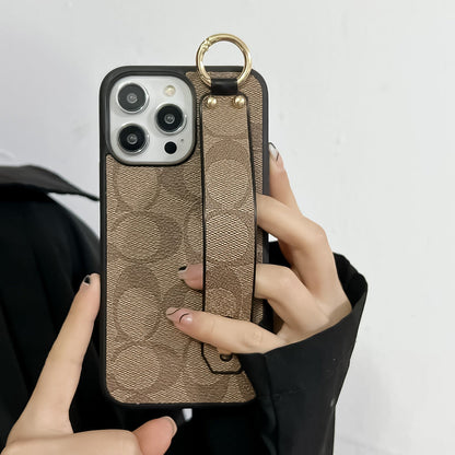 Kaffeebraune iPhone-Hülle mit praktischem Halter – Originalansicht 3
