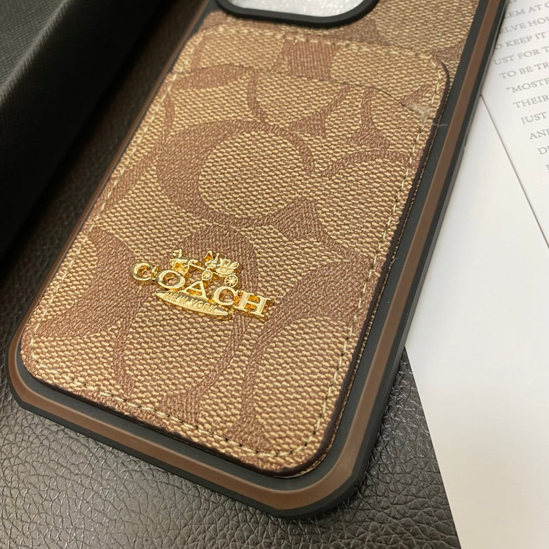 Kaffeebraune iPhone-Hülle mit rückseitigem Kartenhalter – Originalansicht 4
