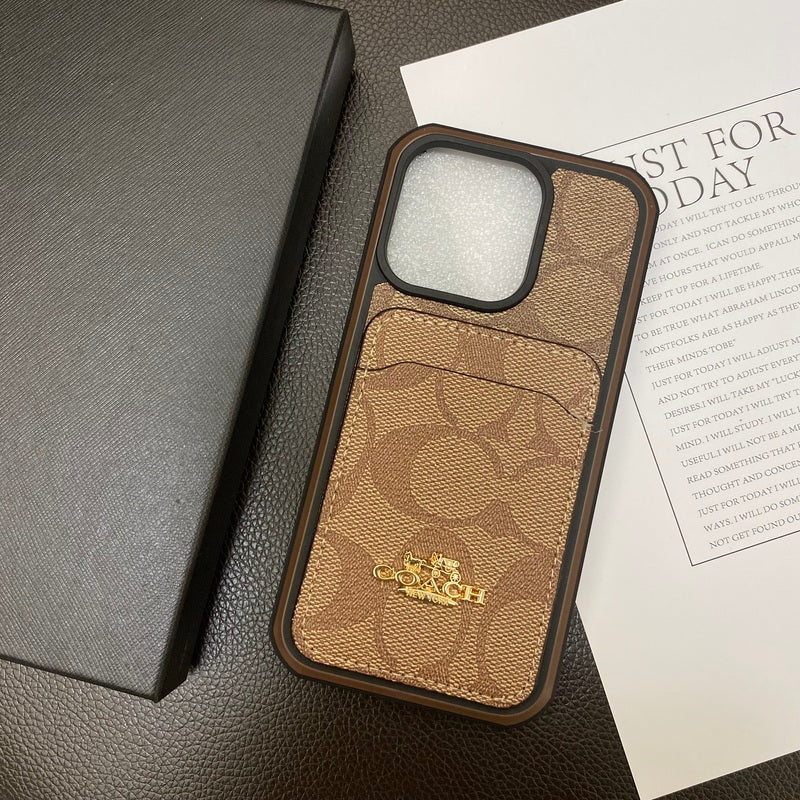 Kaffeebraune iPhone-Hülle mit rückseitigem Kartenhalter – Originalansicht 9