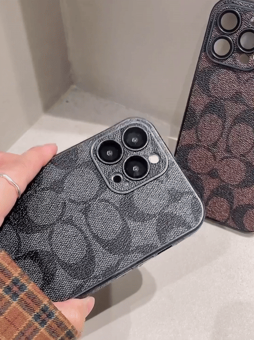 Schwarze iPhone-Hülle mit klassischem Muster – Originalansicht 7