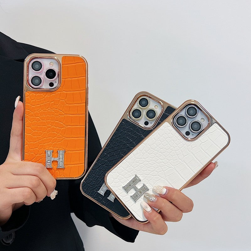 iPhone-Hülle mit roségoldenem Schmuckdetail – Originalansicht 6