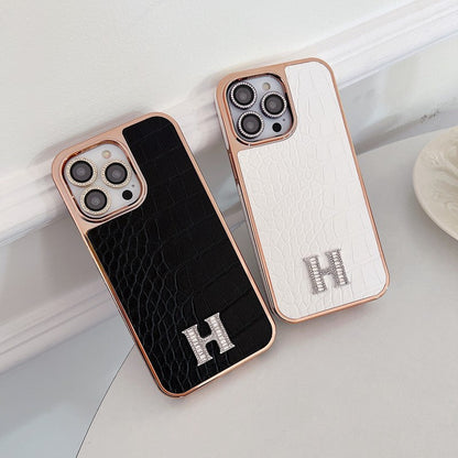 iPhone-Hülle mit roségoldenem Schmuckdetail – Originalansicht 7