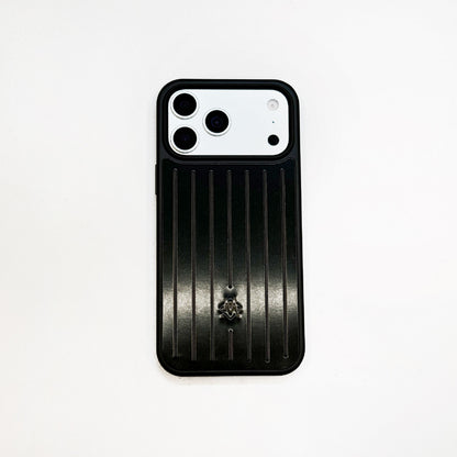 Gerippte Metallic-iPhone-Hülle mit markanter Schutzkante – Originalansicht 2