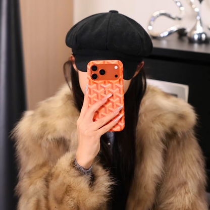 Strukturierte iPhone-Hülle in leuchtendem Orange – Originalansicht 10