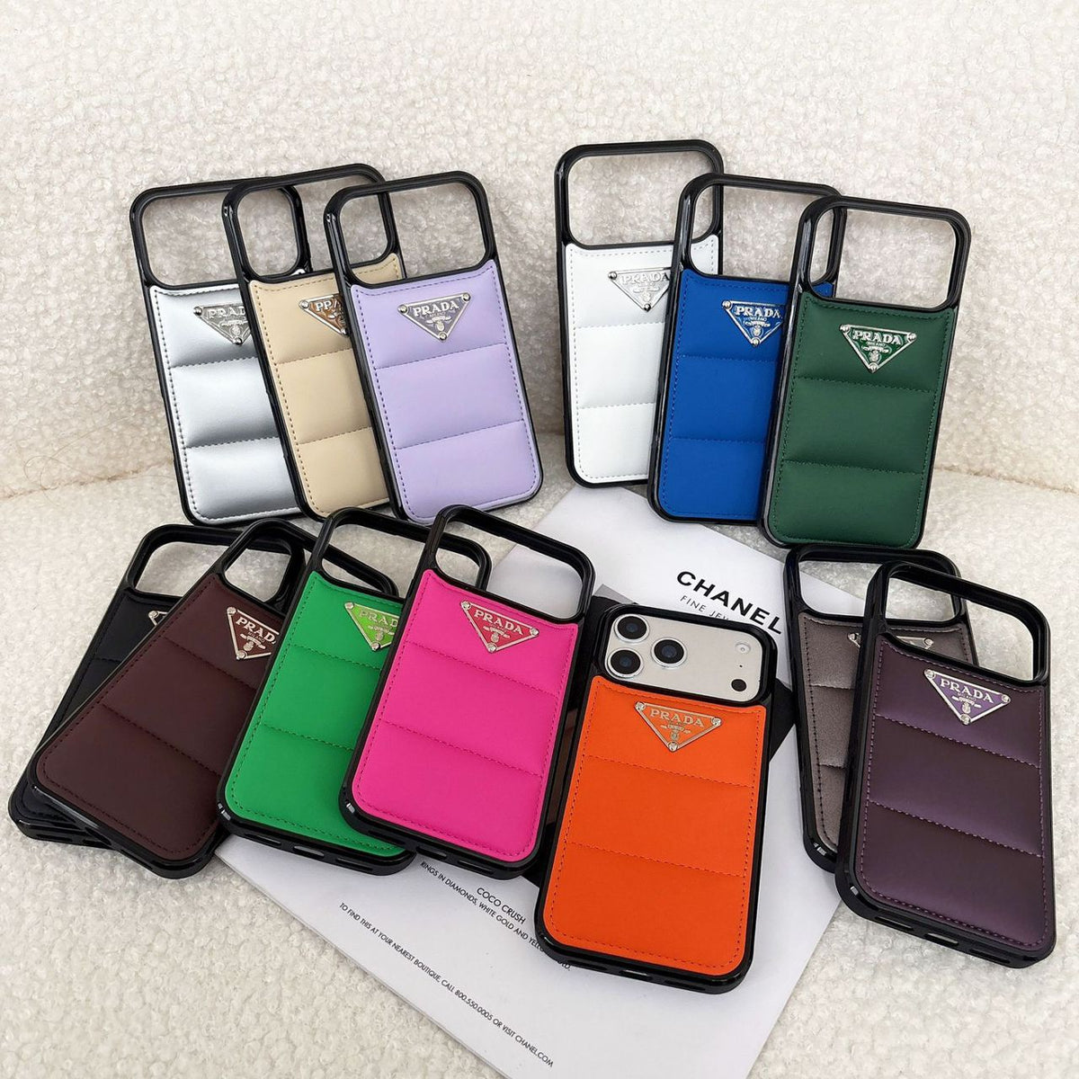 Gesteppte iPhone-Hülle mit elegantem Rautenmuster – Originalansicht 4