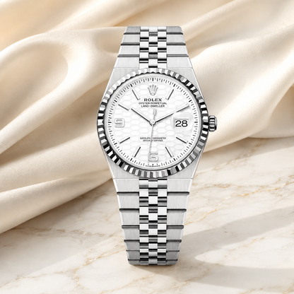 Land-Dweller 127334 "White Dial" 40mm – luxuriöse Produktaufnahme