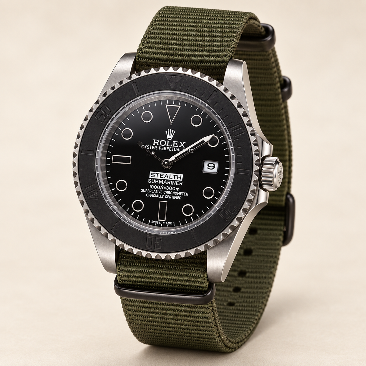Marinus Textilband-Herrenuhr, 41 mm, Seitenansicht mit silberfarbenem Gehäuse und olivgrünem Band