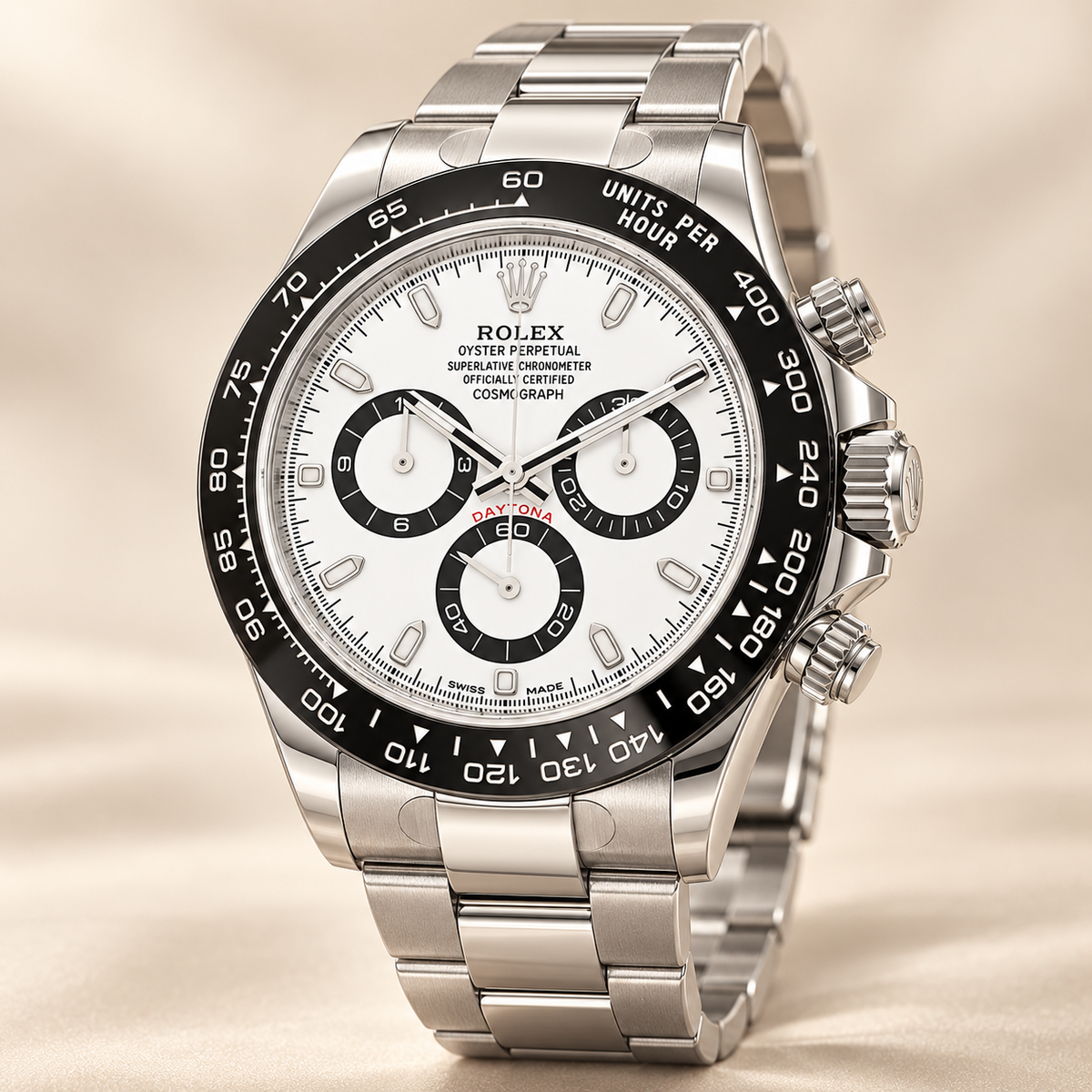 Novaris Chronograph, Seitenansicht mit silberfarbener Krone und Drückern