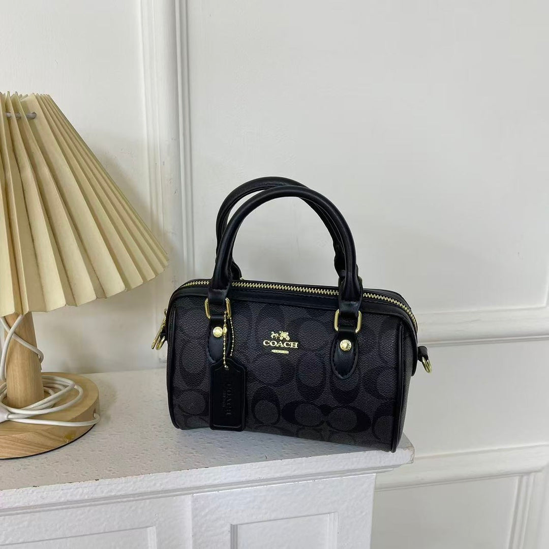 Klassische stilvolle Handtasche – Foto 4
