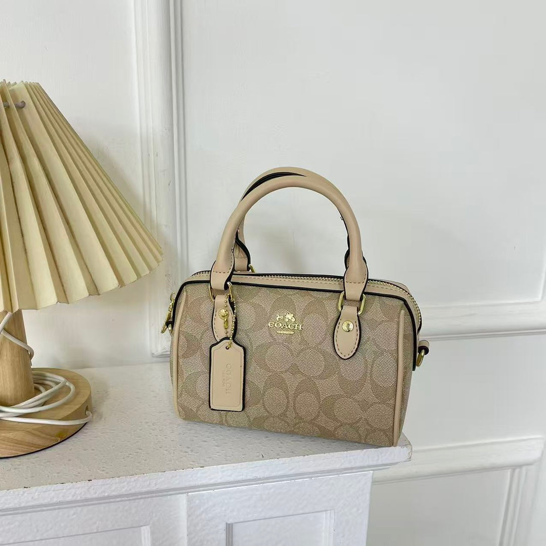 Klassische stilvolle Handtasche – Foto 6