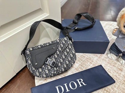 Vintage Monogramm Saddle-Crossbody-Tasche