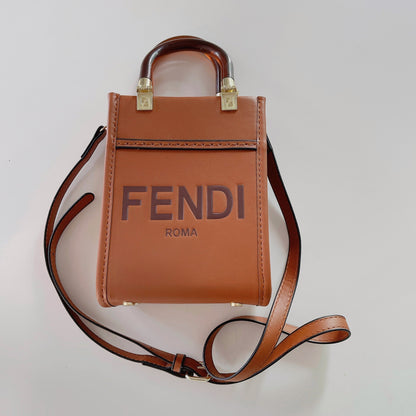 Klassische Tote Bag mit Crossbody-Riemen 02