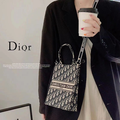 Klassische Tote Bag mit Crossbody-Riemen 03