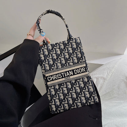 Klassische Tote Bag mit Crossbody-Riemen 03