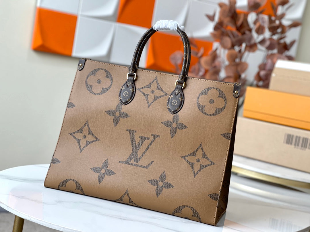 On-the-Go XL Tote Bag