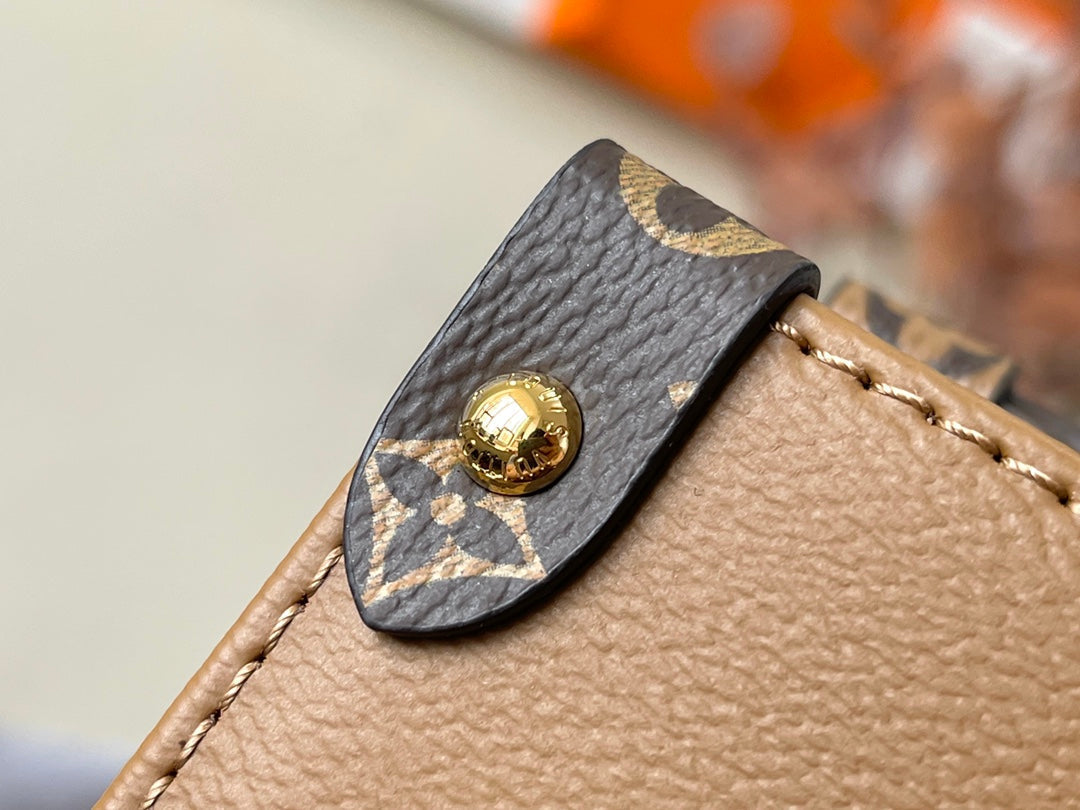 On-the-Go XL Tote Bag