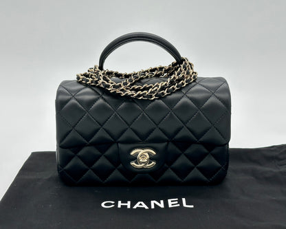 Mini Flap Bag mit Henkel