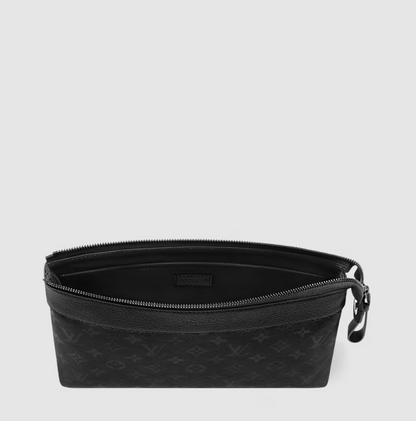 Innenansicht der schwarzen Pochette Voyage Midnight