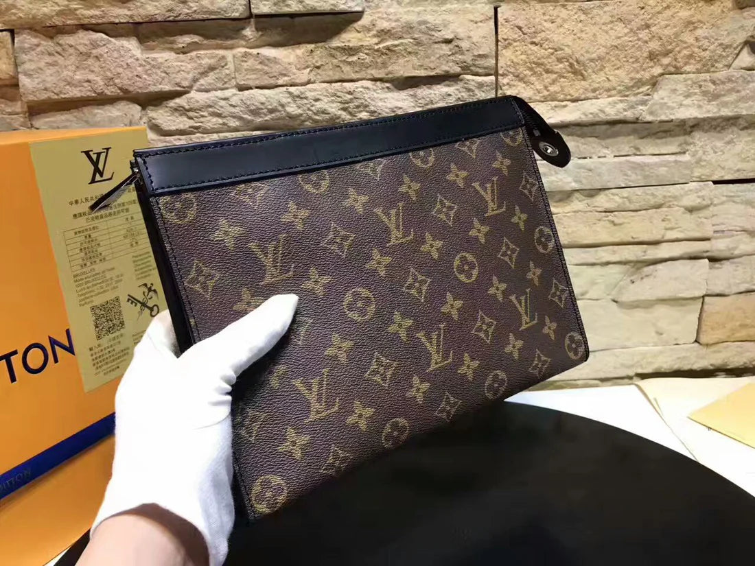 POCHETTE VOYAGE MM Braun Originalfoto 2