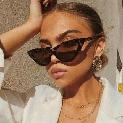 Triangular Cat-Eye Sonnenbrille – Ansicht 1