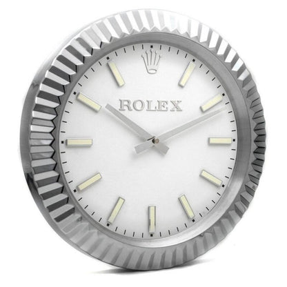 Presidential Wanduhr – Silber mit Leuchtzifferblatt – weitere Ansicht