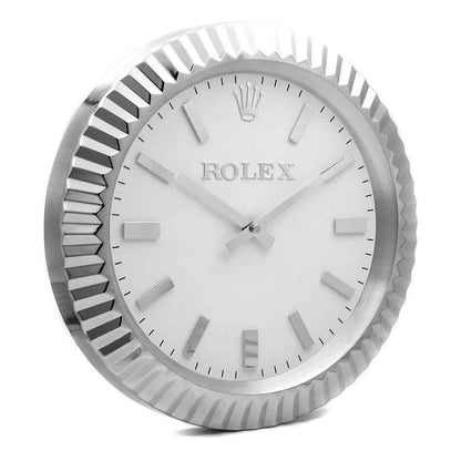 Presidential Wanduhr – Silber & Weiß – weitere Ansicht