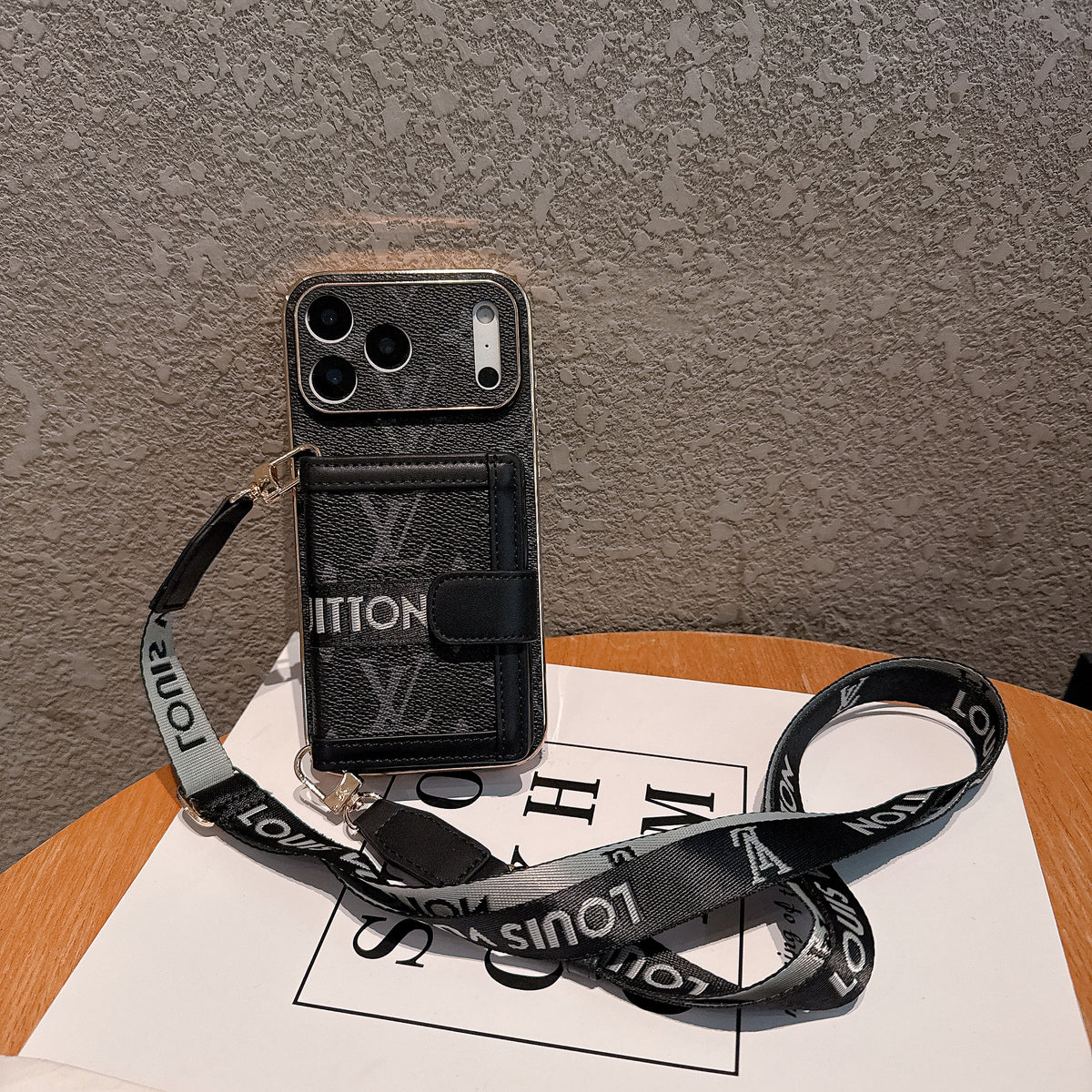 Noir Umhänge Hülle with Card Geldbörse & Adjustable Armband